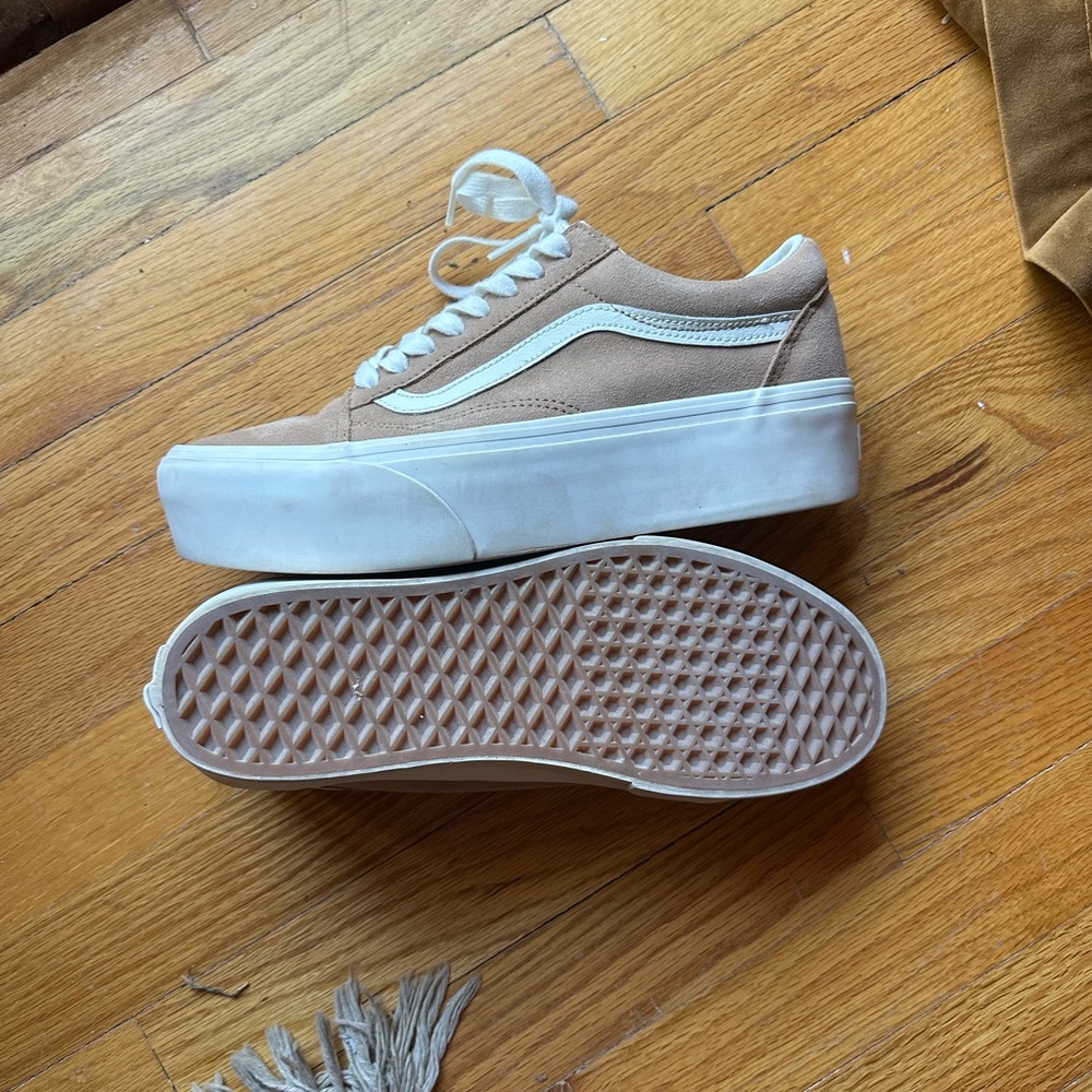 Vans Women’s Tan Sneakers
